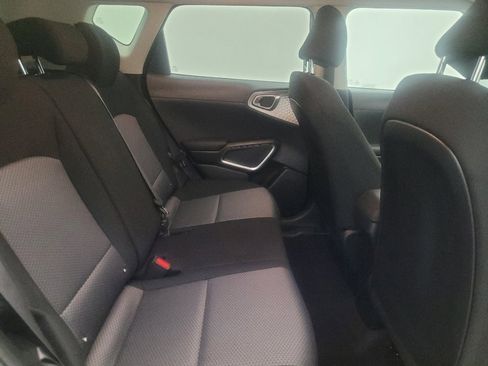 Used 2025 Kia Soul LX FWD image 19