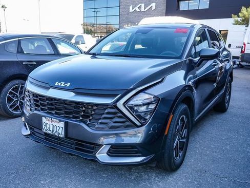 Used 2023 Kia Sportage LX AWD/4WD image 6