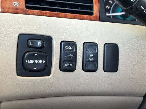 Used 2007 Toyota Solara SLE FWD image 21