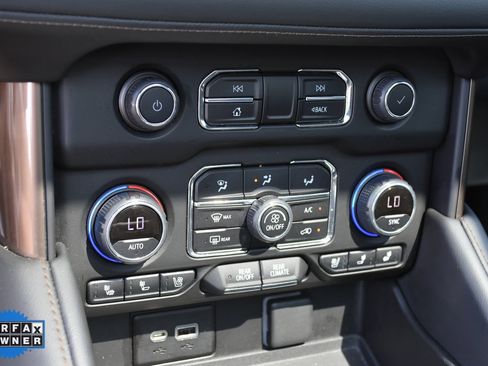 Used 2022 Chevrolet Tahoe High Country image 14