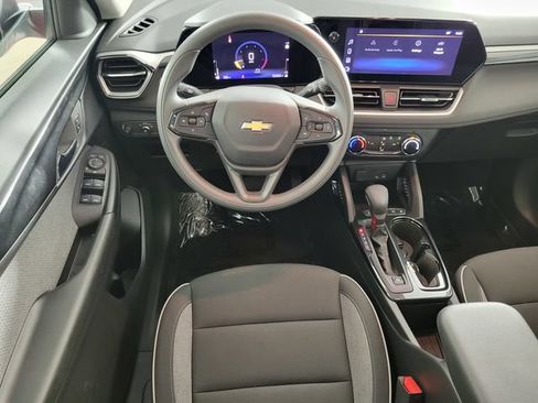 Used 2026 Chevrolet TrailBlazer LS FWD image 25