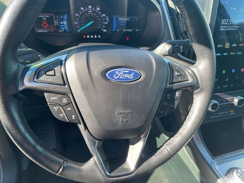Used 2022 Ford Edge SEL image 28