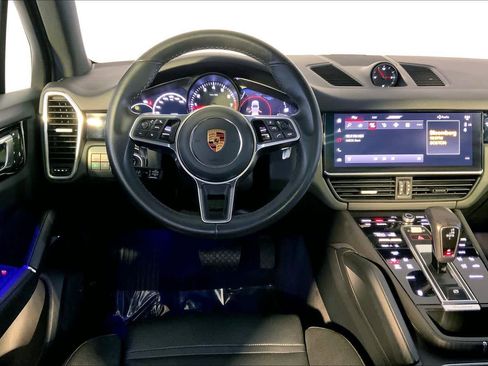 Used 2022 Porsche Cayenne image 26