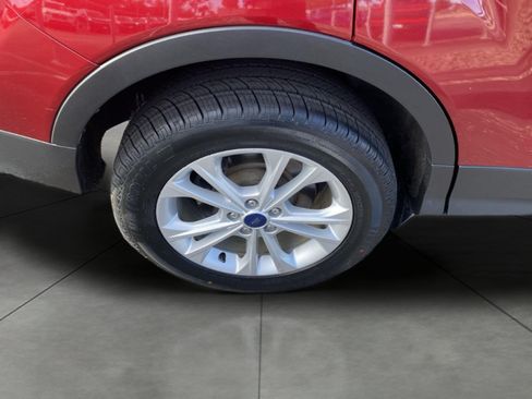 Certified 2017 Ford Escape SE FWD image 6