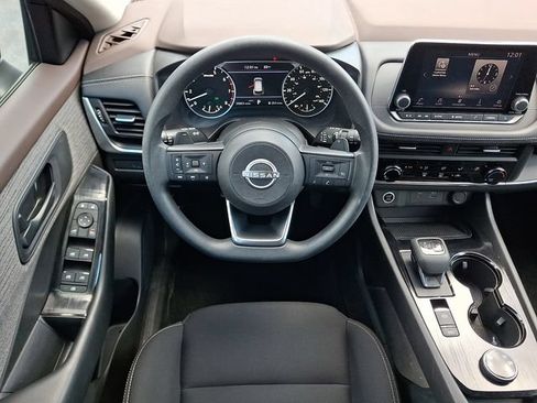 Used 2023 Nissan Rogue S AWD/4WD image 12