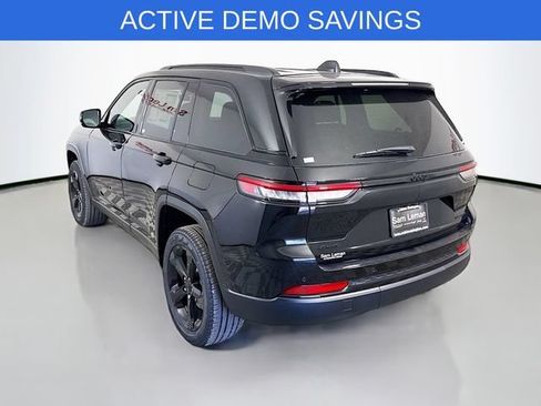 New 2025 Jeep Grand Cherokee Limited w/ Black Appearance Package AWD/4WD image 5