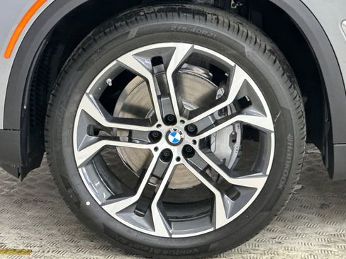 New 2026 BMW X5 sDrive40i image 11