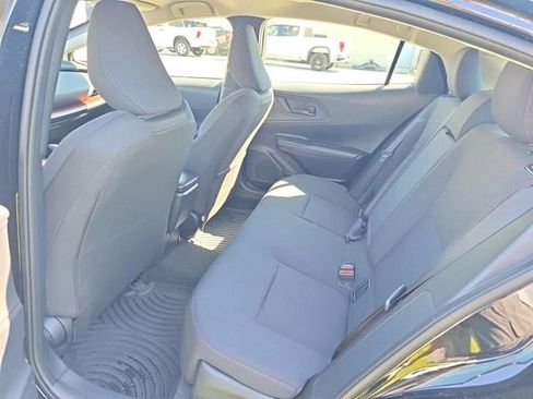 Used 2025 Toyota Prius Plug-In Hybrid FWD image 10