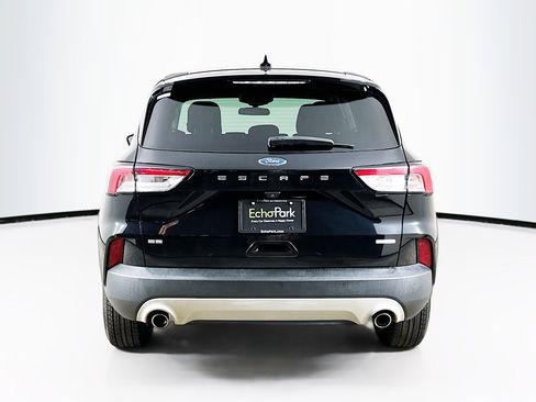 Used 2020 Ford Escape SE image 7