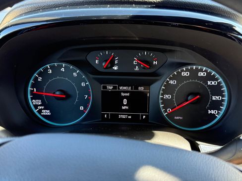 Used 2023 Chevrolet Traverse LS w/ Safety Package image 11