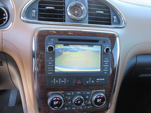 Used 2017 Buick Enclave Premium image 19