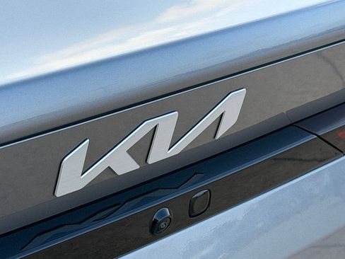 Used 2025 Kia K4 FWD image 9