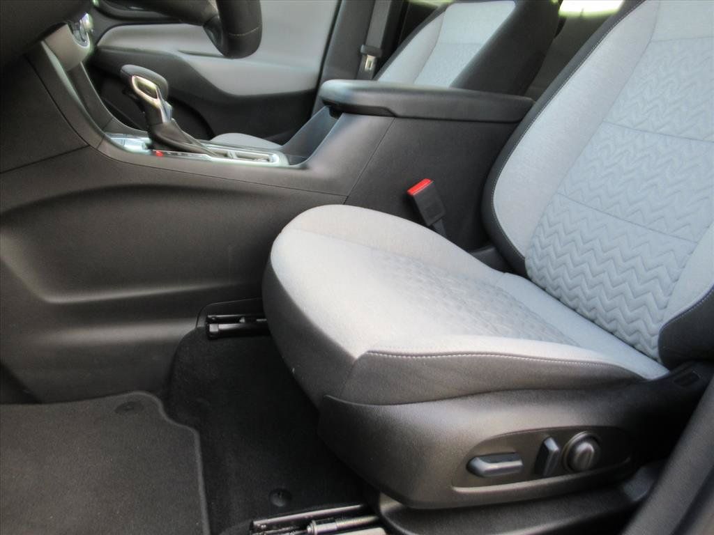 Used 2023 Chevrolet Equinox LT AWD/4WD image 16