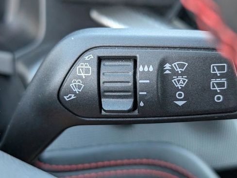 Used 2025 Ford Explorer ST-Line w/ Premium Package image 27