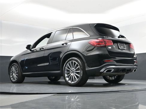 Used 2021 Mercedes-Benz GLC 300 4MATIC image 12