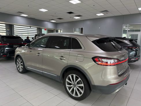 Used 2019 Lincoln Nautilus Select FWD image 9