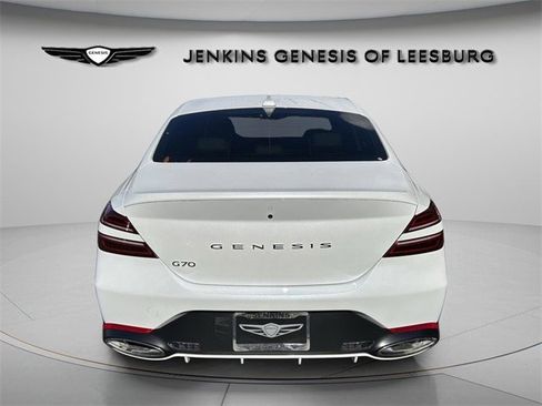 Used 2025 Genesis G70 2.5T image 10