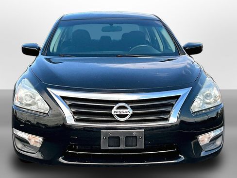 Used 2015 Nissan Altima 2.5 S w/ Sport Value Package FWD image 3
