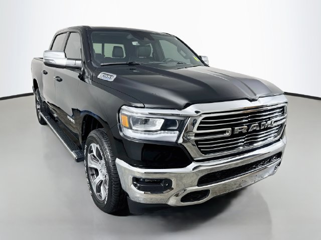 Used 2023 RAM 1500 Laramie AWD/4WD image 3