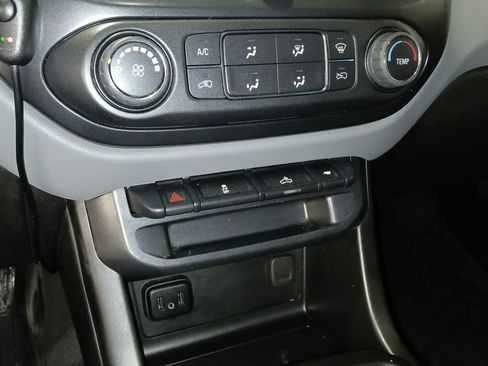 Used 2022 Chevrolet Colorado W/T w/ Custom Special Edition AWD/4WD image 19