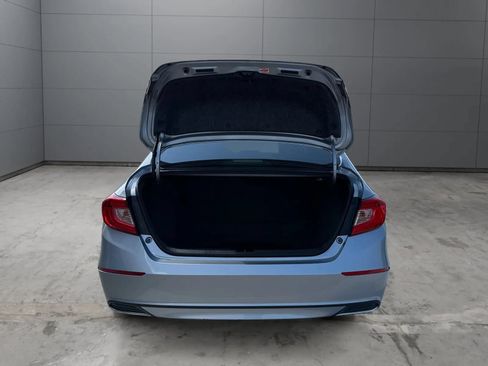 Used 2019 Honda Accord LX image 9
