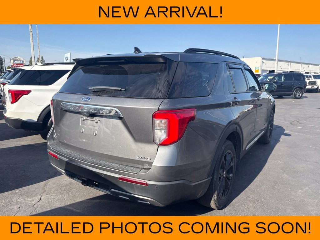 Used 2023 Ford Explorer XLT w/ Equipment Group 202A AWD/4WD image 4