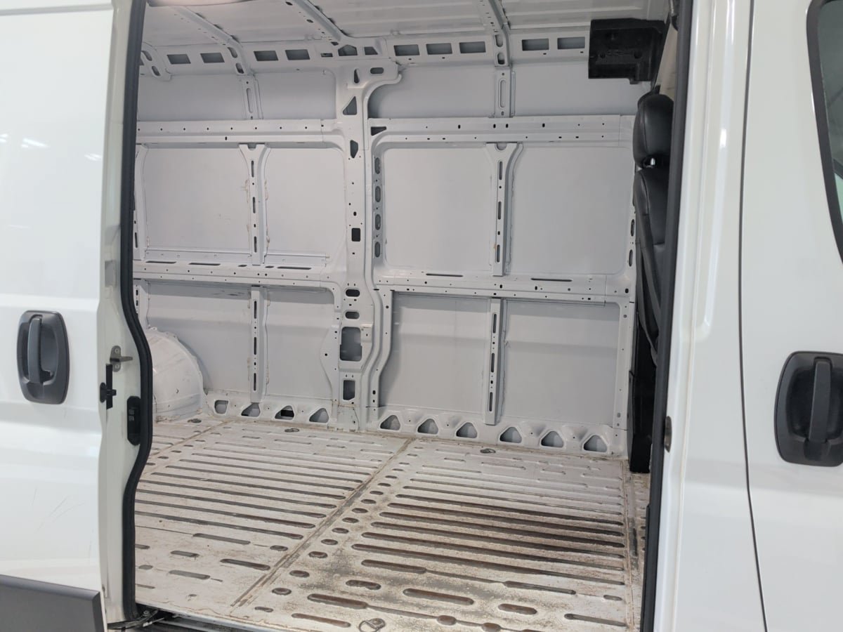 Used 2024 RAM ProMaster 2500 w/ Convenience Group FWD image 14