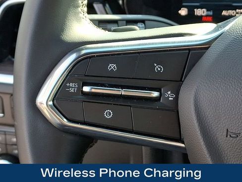 Used 2025 Chevrolet Suburban Z71 image 25