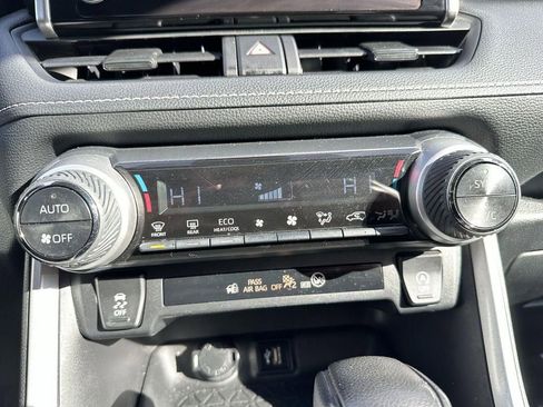 Used 2024 Toyota RAV4 XLE image 17