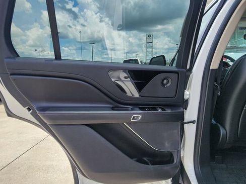 Used 2020 Lincoln Aviator Reserve w/ Equipment Group 201A AWD/4WD image 18