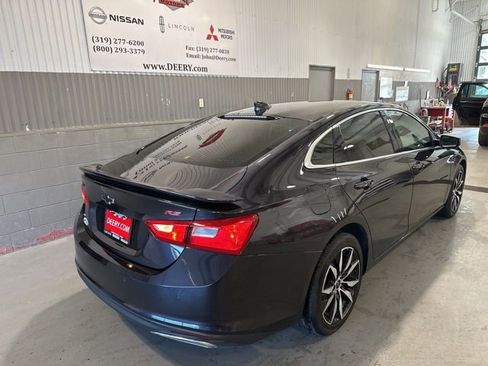 Used 2022 Chevrolet Malibu RS image 3