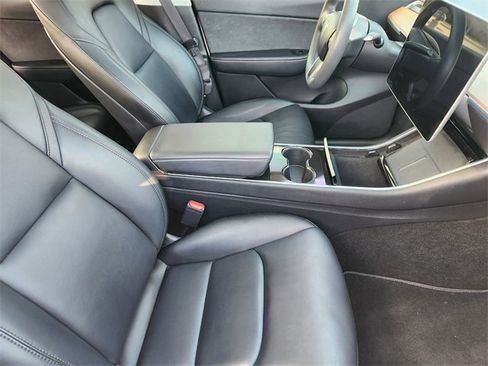 Used 2020 Tesla Model Y Long Range image 14