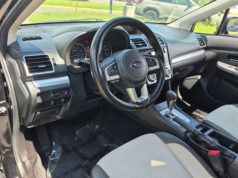 Used 2017 Subaru Crosstrek 2.0i Premium AWD/4WD image 10