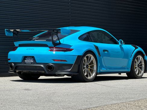 Used 2018 Porsche 911 GT2 RS RWD image 8