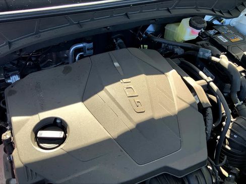 Used 2025 Hyundai Santa Cruz SE image 17