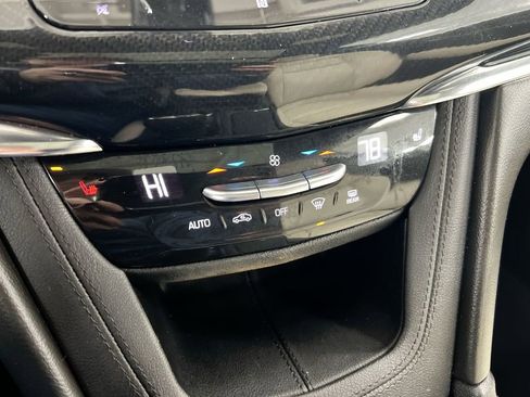 Used 2020 Cadillac XT6 Sport image 17