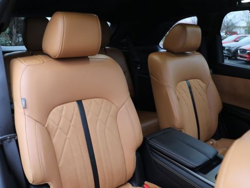 Certified 2025 MAZDA CX-90 3.3 Turbo S w/ Premium Plus image 9