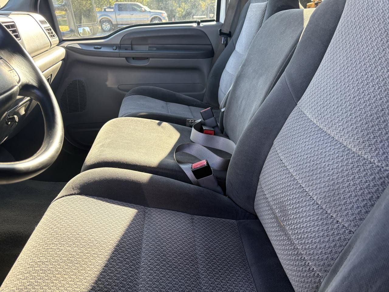Used 2003 Ford F350 XLT AWD/4WD image 17