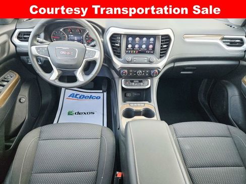 Used 2023 GMC Acadia SLE w/ Driver Convenience Package FWD image 9