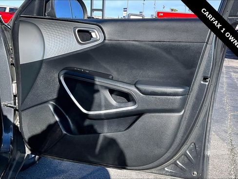 Used 2021 Kia Soul LX image 26