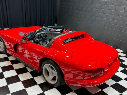 Used 1992 Dodge Viper RT/10 image 17