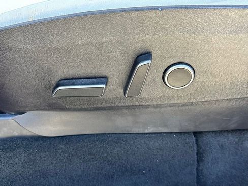 Used 2022 Tesla Model Y Long Range image 14