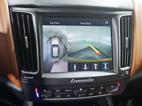 Used 2017 Maserati Levante S image 18