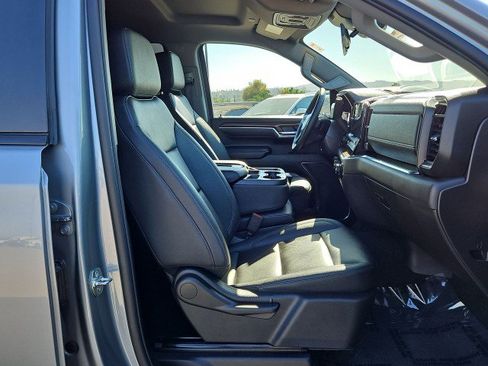 Used 2025 Chevrolet Silverado 1500 LT w/ Leather Package RWD image 28
