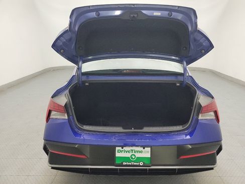 Used 2025 Hyundai Elantra SEL image 29