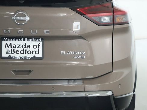 Used 2025 Nissan Rogue Platinum w/ Tech Package AWD/4WD image 46