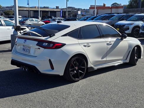 Used 2024 Honda Civic Type R image 4
