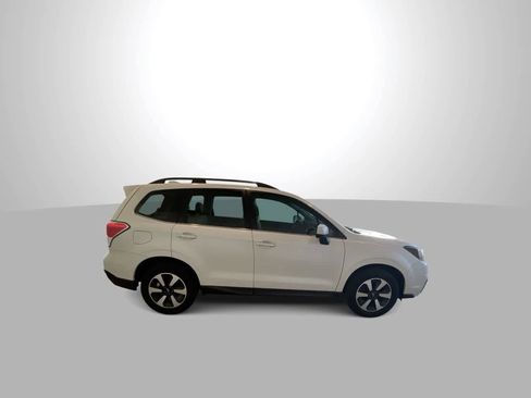 Used 2018 Subaru Forester 2.5i Limited image 9