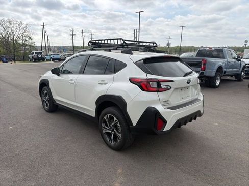 Used 2024 Subaru Crosstrek 2.0i Premium image 2