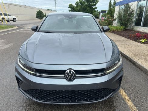 Used 2025 Volkswagen Jetta Sport FWD image 9